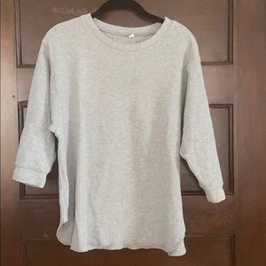 Uniqlo gray waffle tee